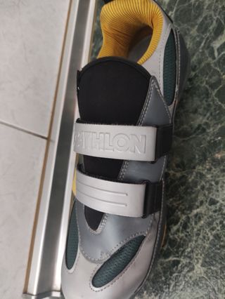 Zapatos Ciclismo Decathlon n°44 de segunda mano por 15 EUR en Madrid en  WALLAPOP