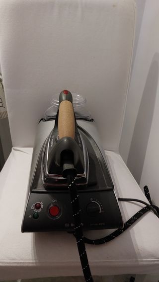 Centro de planchado Bosch sensixx B25L de segunda mano por 65 EUR en Arenys  de Mar en WALLAPOP