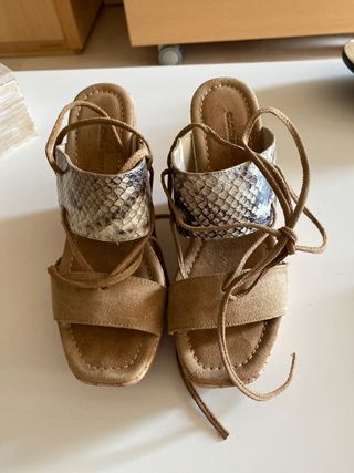 Sandalias Gloria Ortiz de segunda mano por 25 EUR en Vilassar de Mar en  WALLAPOP