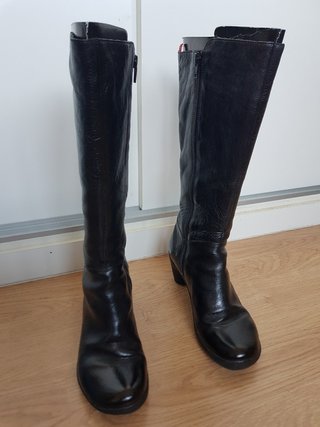 Botas altas mujer Camper 37 de segunda mano por 35 EUR en Madrid en WALLAPOP