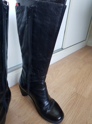 Botas altas mujer Camper 37 de segunda mano por 35 EUR en Madrid en WALLAPOP