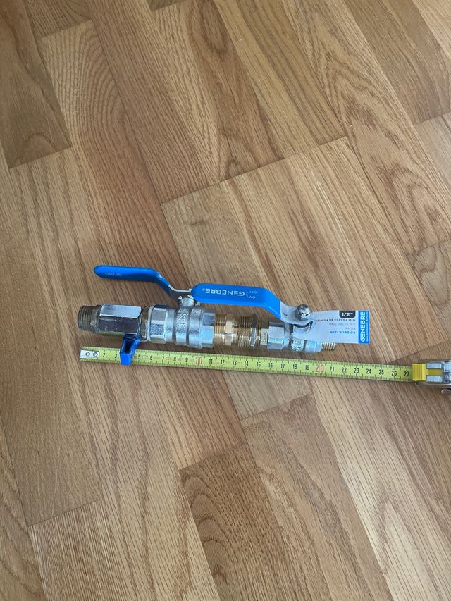 Válvulas esfera y Latiguillos (4 unidades)