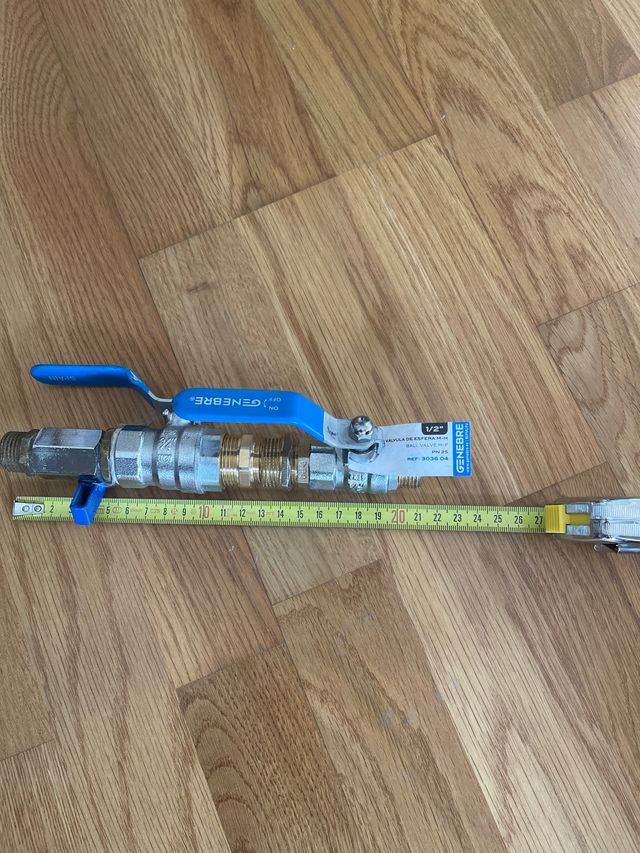 Válvulas esfera y Latiguillos (4 unidades)