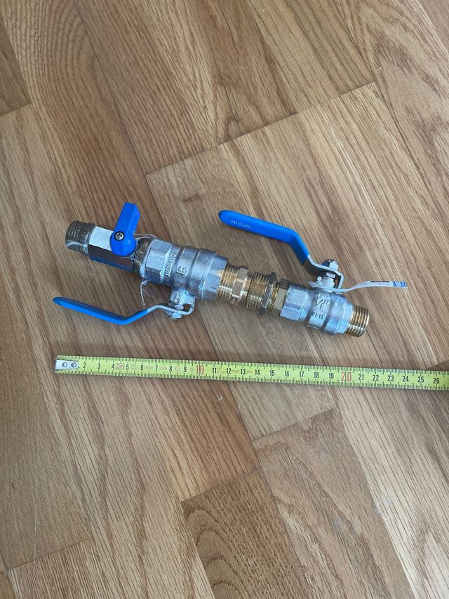 Válvulas esfera y Latiguillos (4 unidades)