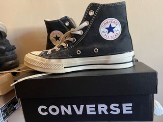 Converse negras 38 Chuck taylor de segunda mano por 35 EUR en Las Ermitas  en WALLAPOP