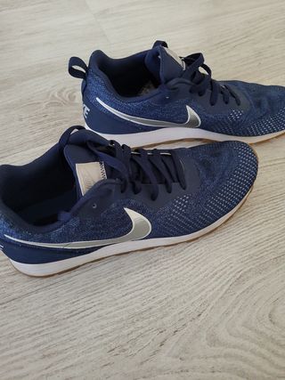 Zapatillas Nike talla 45 de segunda mano por 14 EUR en Madrid en WALLAPOP