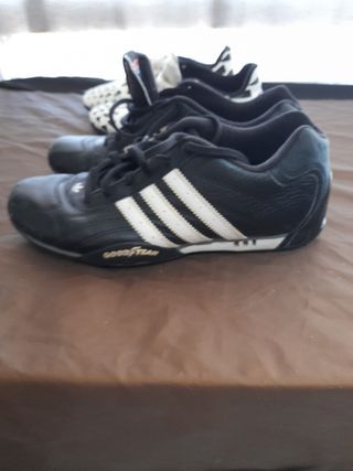 TENIS ADIDAS Y BOTA FUTBOL de segunda mano por 20 EUR en Algeciras en  WALLAPOP