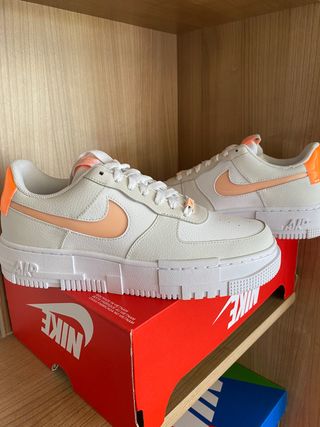 Nike Air Force 1 Pixel White Mango 40.5 de segunda mano por 125 EUR en  Murcia en WALLAPOP