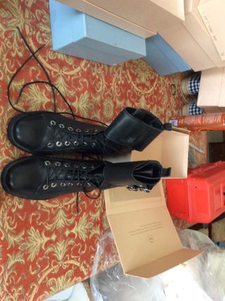 Botines Zara con cordones de segunda mano en Madrid en WALLAPOP