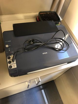Impresora Dx4400 y 15 cartuchos de segunda mano por 5 EUR en Santiago de  Compostela en WALLAPOP