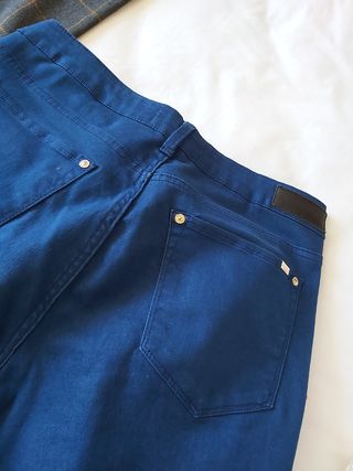 Catálogo Violeta by Mango Otoño Invierno 2021-2022 | Para mujeres de talla  grande - ModaEllas.com