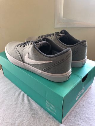 NIKE SB Check Solar CNVS. Talla 42,5. de segunda mano por 50 EUR en  Figueres en WALLAPOP
