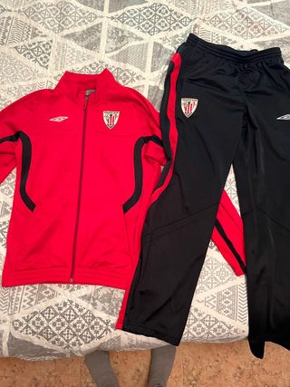Chándal Athletic Club de Bilbao de segunda mano por 35 EUR en Valladolid en  WALLAPOP