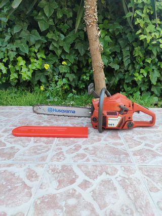 Motosierra Husqvarna 141 de segunda mano por 180 EUR en Antequera en  WALLAPOP