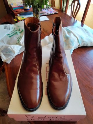 Botines piel caballero de segunda mano por 40 EUR en Madrid en WALLAPOP