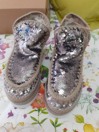 Botas Mou segunda mano en Santander en WALLAPOP
