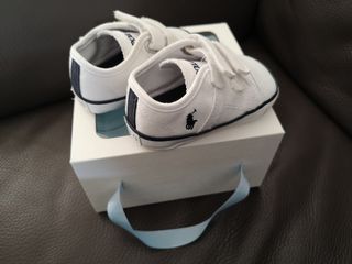 Zapatillas bebe Polo Ralph Lauren de segunda mano por 20 EUR en Pamplona en  WALLAPOP