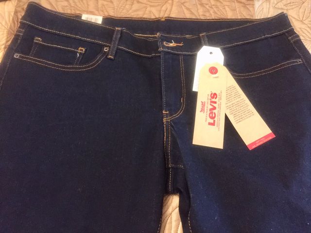 Pantalón corto mujer de Levis talla 32