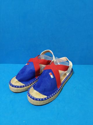 Alpargatas para mujer talla 42 de segunda mano por 12 EUR en San Fernando  de Henares en WALLAPOP