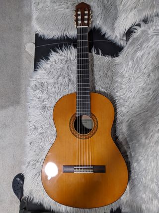 Guitarra española\\/clásica Yamaha de segunda mano por 110 EUR en Madrid en  WALLAPOP