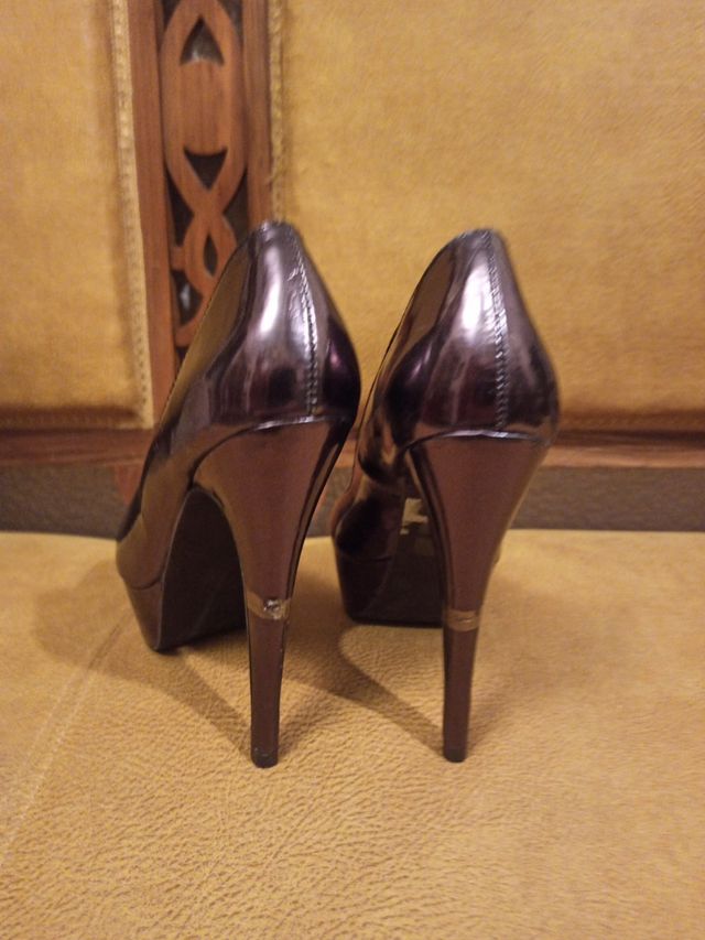 ZAPATOS Tacon 12 cm NUM 36, COMO NUEVOS CHAROL