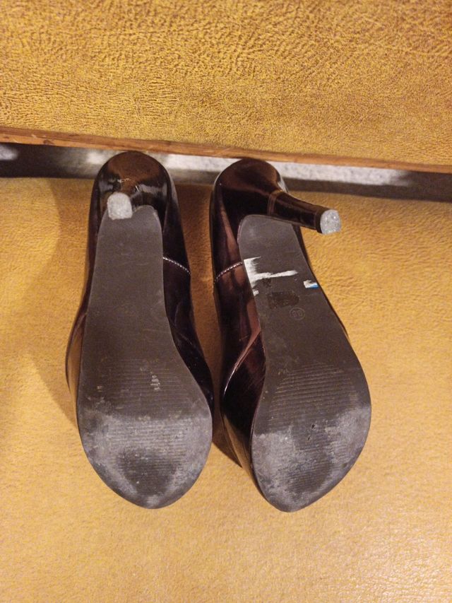 ZAPATOS Tacon 12 cm NUM 36, COMO NUEVOS CHAROL