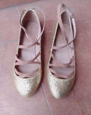 Bailarinas doradas Zara, 37 de segunda mano por 14,99 EUR en Gijón en  WALLAPOP