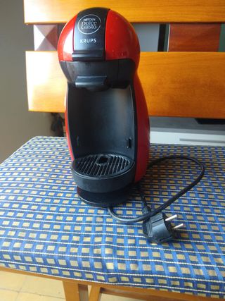 Cafetera nespresso de segunda mano por 15 EUR en Barcelona en WALLAPOP