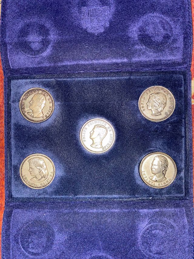 Set de monedas conmemorativas de la Casa Real