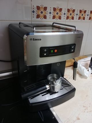 Cafetera express Saeco estrosa. de segunda mano por 100 EUR en Guadarrama  en WALLAPOP