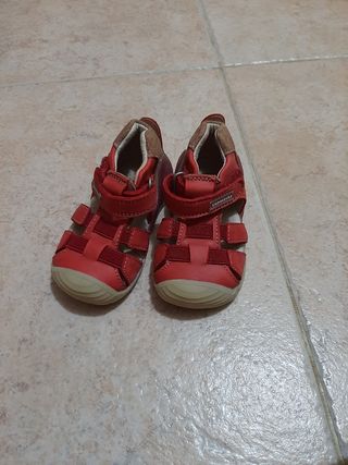 Sandalias Abotinadas Rojas De Algodón Plantilla De Piel Extraíble  Biomecanics | Querolets | Querol