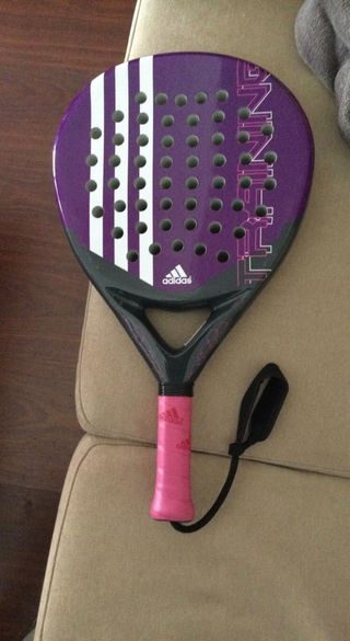PALA ADIDAS TRAINING de segunda mano por 45 EUR en Leganés en WALLAPOP