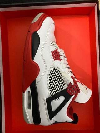 Air Jordan 4 Fire Red (2020) 42\\/8,5 de segunda mano por 250 EUR en  Valdemoro en WALLAPOP