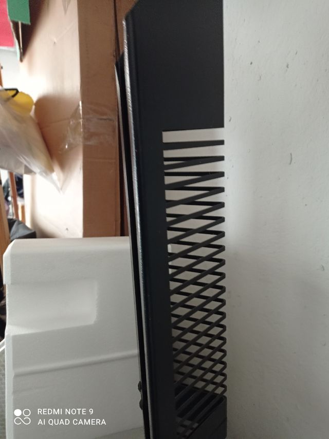 porta CD Metallo nero