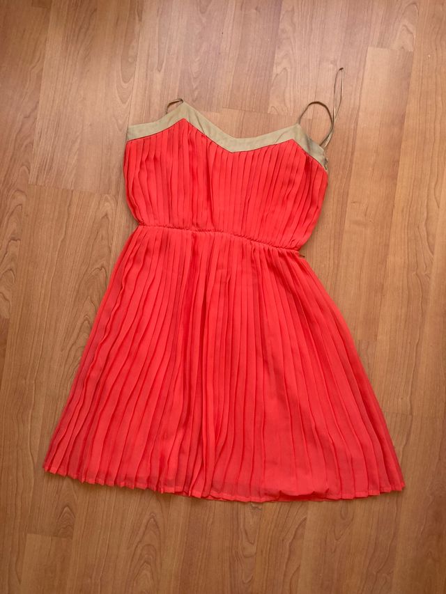 Vestido coral de Mango