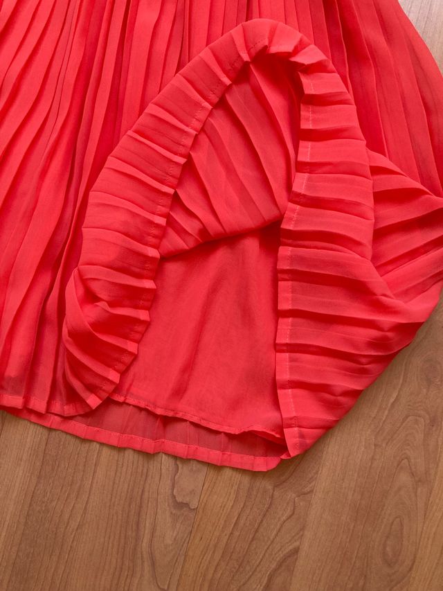 Vestido coral de Mango