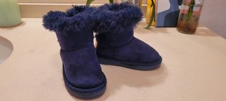 Botas pelo bebé Osito by Conguitos de segunda mano por 12 EUR en Pontevedra  en WALLAPOP