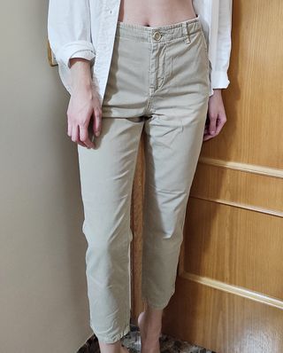 Los 9 pantalones de Zara que mejor quedan a las chicas bajitas porque  alargan la silueta - Foto