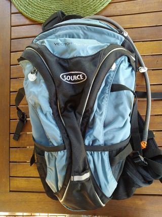 Mochila montaña de segunda mano por 10 EUR en Burgos en WALLAPOP