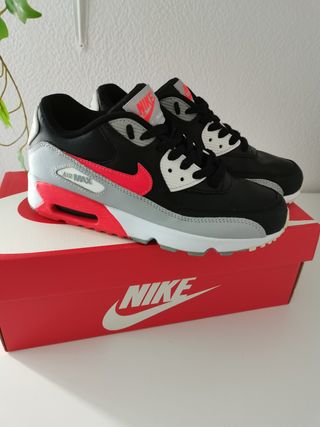 Nike Air max 90 de segunda mano por 25 EUR en Santa Cruz de Tenerife en  WALLAPOP