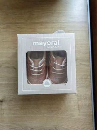 Zapatos bebé número 17 (5-7meses) de segunda mano por 6 EUR en L\\'  Hospitalet de L\\'infant en WALLAPOP