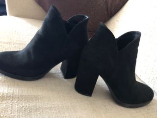 Botines Bershka negros de segunda mano por 10 EUR en Bilbao en WALLAPOP
