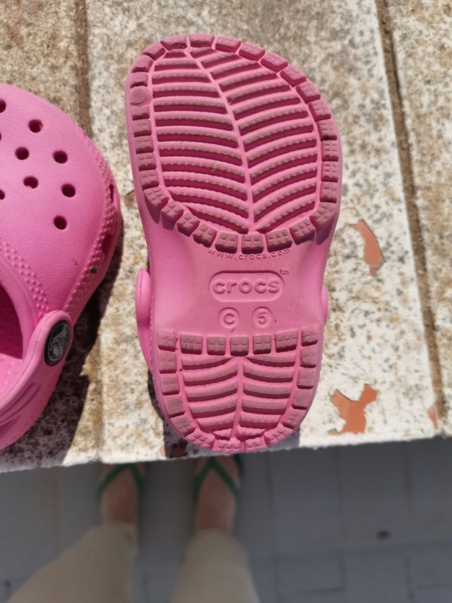 crocs color rosa
