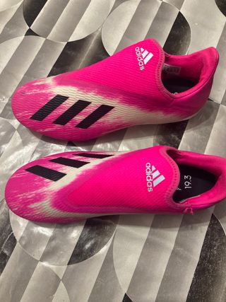 Zapatos fútbol 11 Adidas de segunda mano por 30 EUR en Tarragona en WALLAPOP