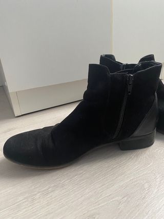 Botines Sfera de segunda mano por 5 EUR en Cádiz en WALLAPOP