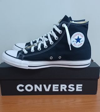 Bota Converse All Star de segunda mano por 55 EUR en Gijón en WALLAPOP