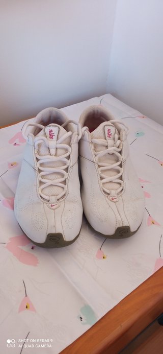 Bambas Marca Nike original en bien estado de segunda mano por 15 EUR en  Vilanova del Camí en WALLAPOP