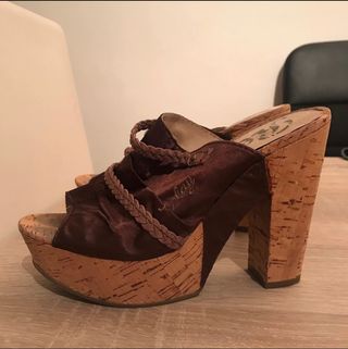 Zuecos REPLAY de segunda mano por 20 EUR en Barcelona en WALLAPOP