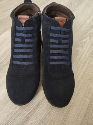 Zapatillas abotinadas miMaO de segunda mano por 50 EUR en Barakaldo en  WALLAPOP
