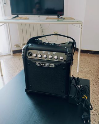 Amplificador Line 6 Micro Spider de segunda mano por 70 EUR en Barcelona en  WALLAPOP